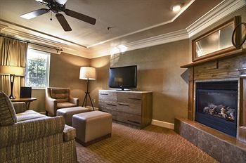 Hotel Pelican & Cambria
