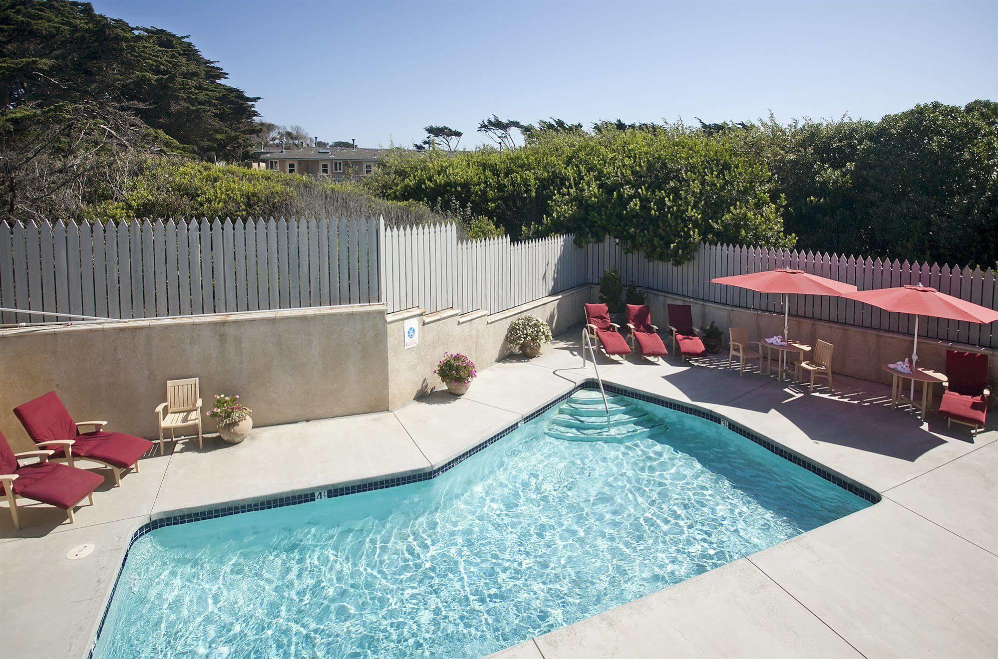 Pelican & Hotel Cambria